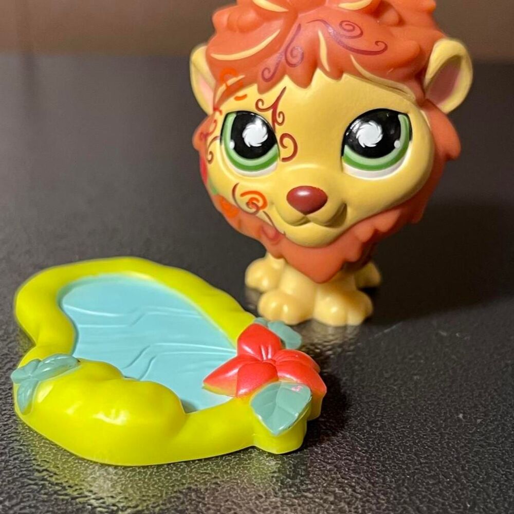 Hasbro Littlest Pet Shop Lion #944